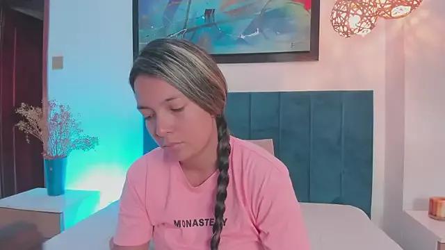 EllieFontanes from StripChat is Freechat