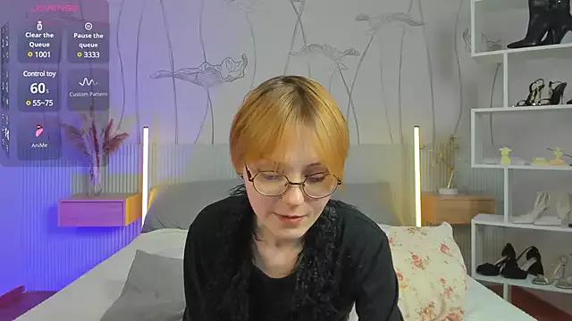 ema_spark from StripChat is Freechat
