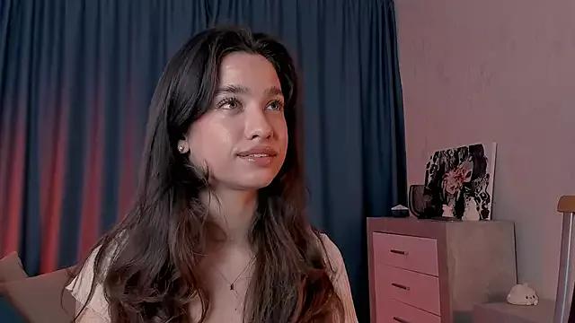 EmeliaReaper from StripChat is Freechat