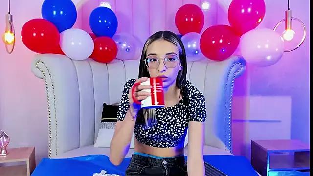 Emilia_Bons from StripChat is Freechat