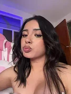 Emily-14 from StripChat is Freechat