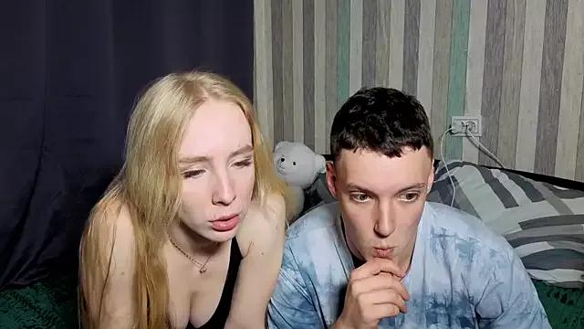 Emily0303 from StripChat is Freechat