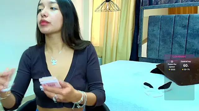 Emily__parker__ from StripChat is Freechat