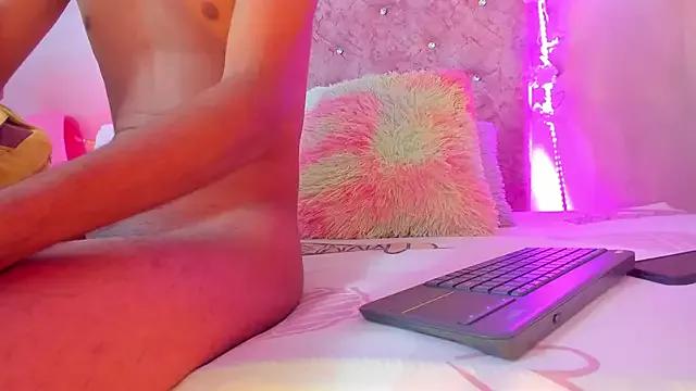 Customizable and immersive: Energize your taste buds and checkout our delicious choice of amateur cams liveshows with excited livestreamers getting their sweet physiques pounded with their beloved vibrating toys.