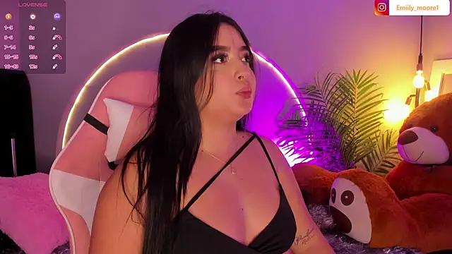 Customizable and immersive: Energize your taste buds and checkout our delicious choice of amateur cams liveshows with excited livestreamers getting their sweet physiques pounded with their beloved vibrating toys.