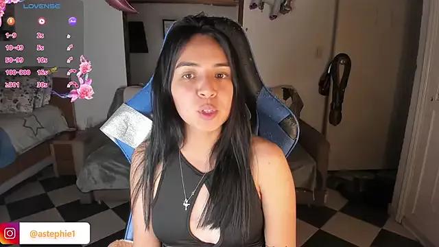 Customizable and immersive: Energize your taste buds and checkout our delicious choice of amateur cams liveshows with excited livestreamers getting their sweet physiques pounded with their beloved vibrating toys.
