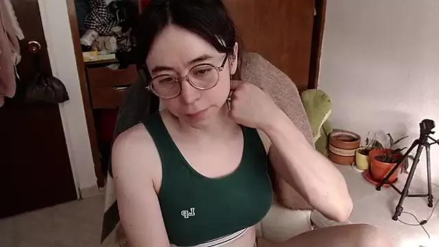 emily_pearl_ from StripChat is Freechat