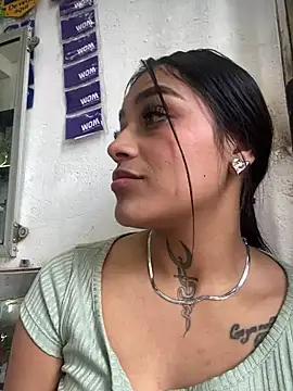 Emily_sharlot from StripChat is Freechat