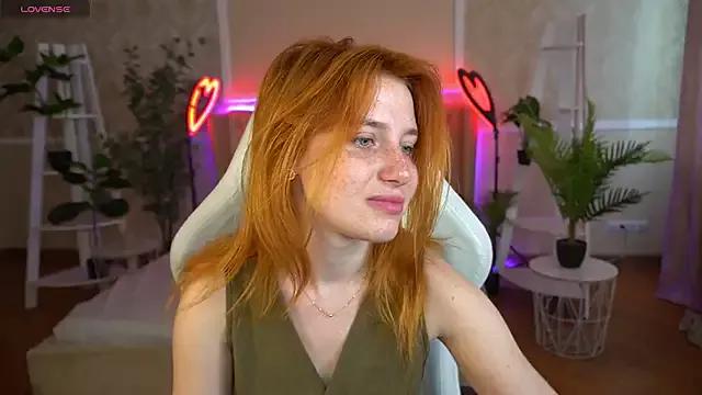 EmilyFoxxi from StripChat is Freechat