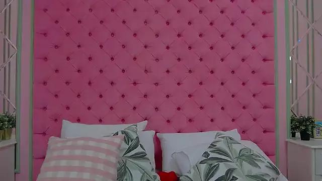 Customizable and immersive: Energize your taste buds and checkout our delicious choice of amateur cams liveshows with excited livestreamers getting their sweet physiques pounded with their beloved vibrating toys.