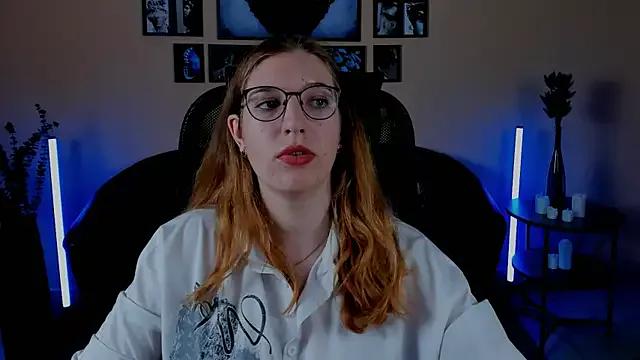 EmilyMunoz from StripChat is Freechat