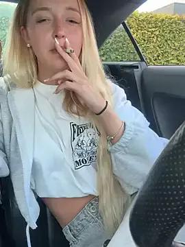 emilypeperoni from StripChat is Freechat