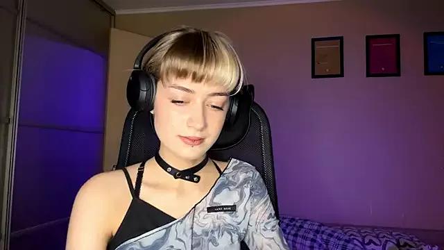 Customizable and immersive: Energize your taste buds and checkout our delicious choice of amateur cams liveshows with excited livestreamers getting their sweet physiques pounded with their beloved vibrating toys.