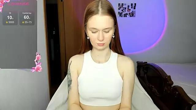 EmilySoul from StripChat is Freechat