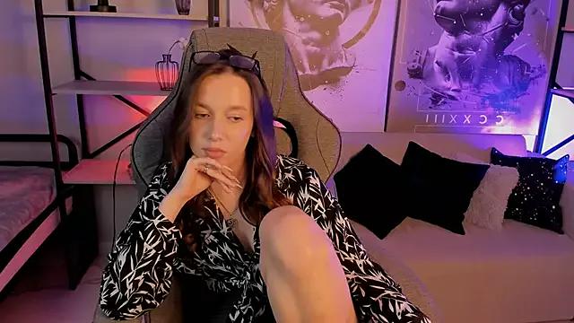 EmilyWade from StripChat is Freechat