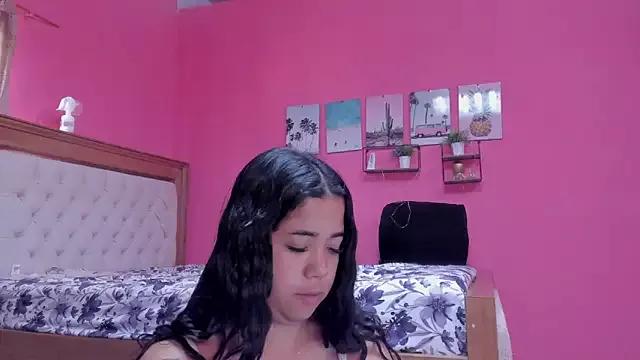 Emma_lean from StripChat is Freechat