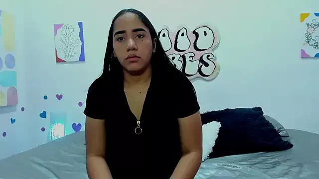 Emma_Rossee_ from StripChat is Freechat