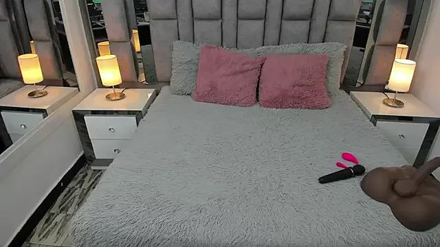Customizable and immersive: Energize your taste buds and checkout our delicious choice of amateur cams liveshows with excited livestreamers getting their sweet physiques pounded with their beloved vibrating toys.