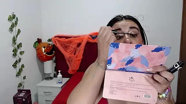 Customizable and immersive: Energize your taste buds and checkout our delicious choice of amateur cams liveshows with excited livestreamers getting their sweet physiques pounded with their beloved vibrating toys.