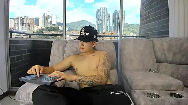 Customizable and immersive: Energize your taste buds and checkout our delicious choice of amateur cams liveshows with excited livestreamers getting their sweet physiques pounded with their beloved vibrating toys.
