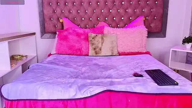 EmmaWilder from StripChat is Freechat