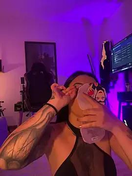 Customizable and immersive: Energize your taste buds and checkout our delicious choice of amateur cams liveshows with excited livestreamers getting their sweet physiques pounded with their beloved vibrating toys.
