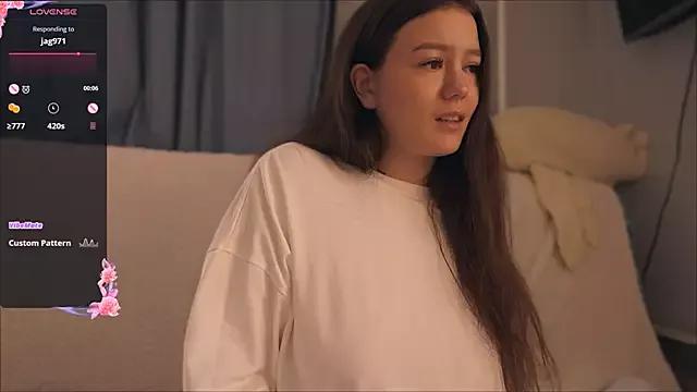 Emy_jonesss webcams show profile image 