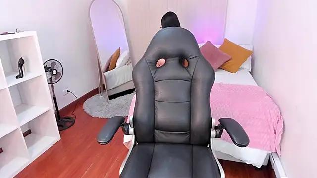 Customizable and immersive: Energize your taste buds and checkout our delicious choice of amateur cams liveshows with excited livestreamers getting their sweet physiques pounded with their beloved vibrating toys.
