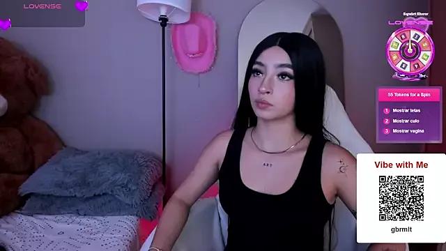 EmystarX from StripChat is Freechat