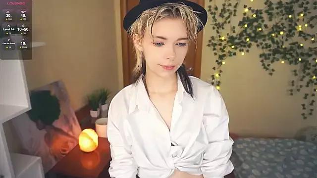 EngelAlman from StripChat is Freechat