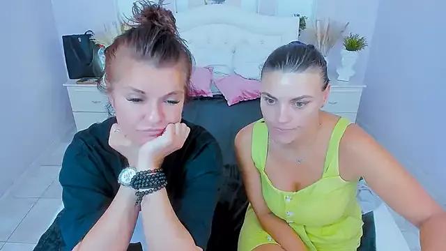 EricaAndPenelopa from StripChat is Freechat