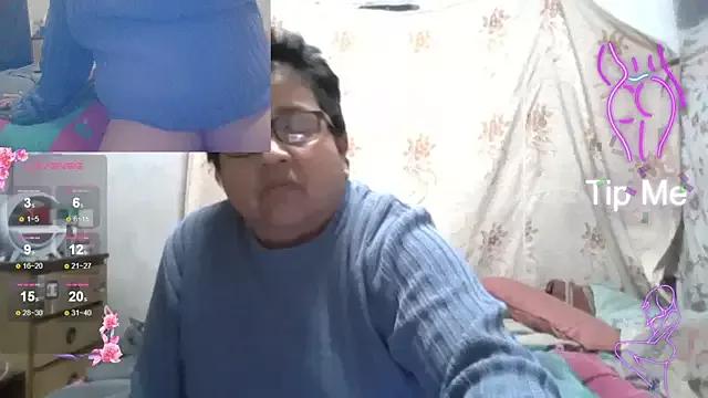 erinadarling79 from StripChat is Freechat