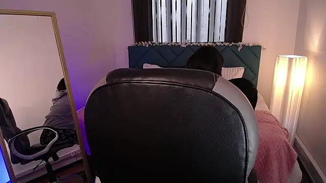 Customizable and immersive: Energize your taste buds and checkout our delicious choice of amateur cams liveshows with excited livestreamers getting their sweet physiques pounded with their beloved vibrating toys.