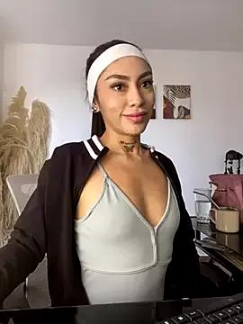 Eva-bonny from StripChat is Freechat