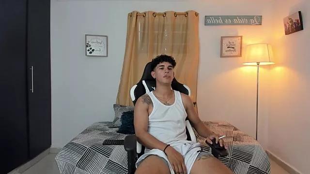 Customizable and immersive: Energize your taste buds and checkout our delicious choice of amateur cams liveshows with excited livestreamers getting their sweet physiques pounded with their beloved vibrating toys.
