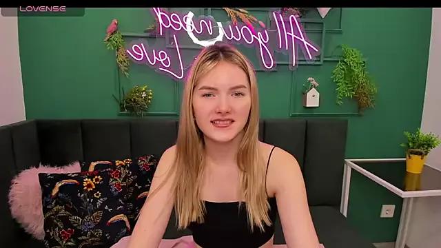 Customizable and immersive: Energize your taste buds and checkout our delicious choice of amateur cams liveshows with excited livestreamers getting their sweet physiques pounded with their beloved vibrating toys.