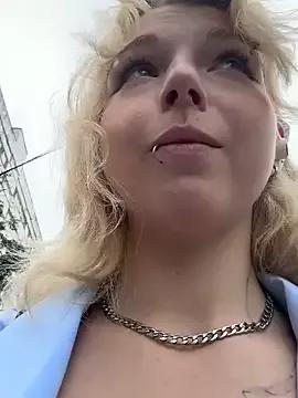 EveLittleSinner from StripChat is Freechat