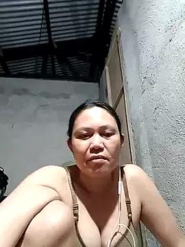 Everleigh_mom from StripChat is Freechat