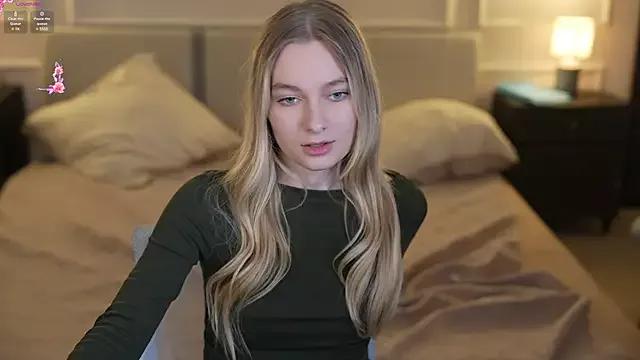 Ewa_Pearl from StripChat is Freechat