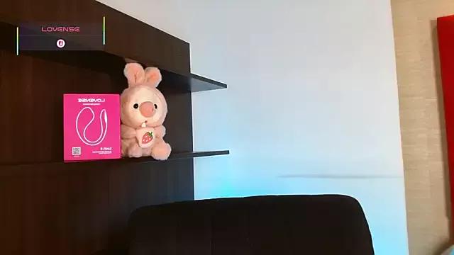 Customizable and immersive: Energize your taste buds and checkout our delicious choice of amateur cams liveshows with excited livestreamers getting their sweet physiques pounded with their beloved vibrating toys.