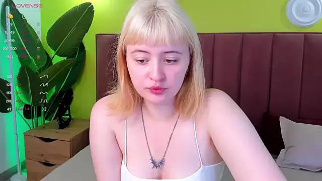 FeliciaEdwards from StripChat is Freechat