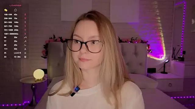 FlowersLover from StripChat is Freechat