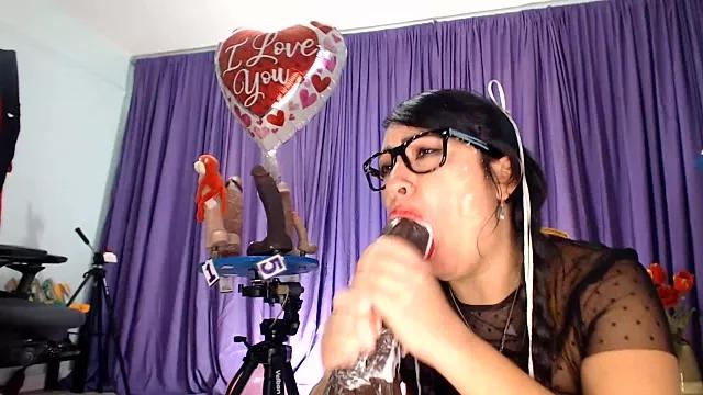Customizable and immersive: Energize your taste buds and checkout our delicious choice of amateur cams liveshows with excited livestreamers getting their sweet physiques pounded with their beloved vibrating toys.