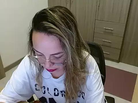 Customizable and immersive: Energize your taste buds and checkout our delicious choice of amateur cams liveshows with excited livestreamers getting their sweet physiques pounded with their beloved vibrating toys.