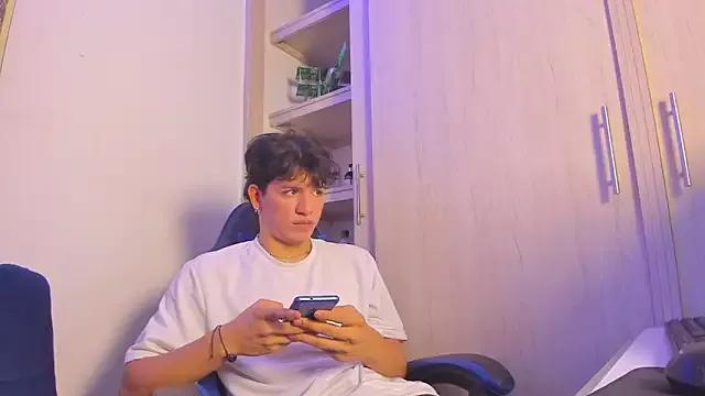 fredd_cs from StripChat is Freechat