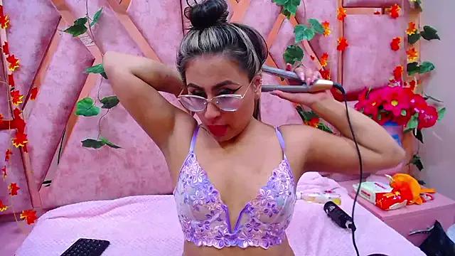 Customizable and immersive: Energize your taste buds and checkout our delicious choice of amateur cams liveshows with excited livestreamers getting their sweet physiques pounded with their beloved vibrating toys.