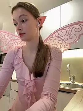 FriendlyFire_18 from StripChat is Freechat