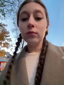 Photos of FroggyAnna from StripChat is Freechat
