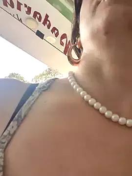 gabyenlalunax from StripChat is Freechat
