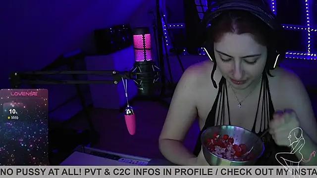 Customizable and immersive: Energize your taste buds and checkout our delicious choice of amateur cams liveshows with excited livestreamers getting their sweet physiques pounded with their beloved vibrating toys.